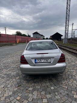 Mercedes Benz E270 CDI 130 KW - 8