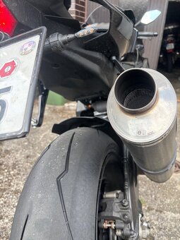 Yamaha R1 2018 najeto 3 tis. - 8