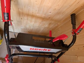 Sněžná fréza Hecht 9661 - 8