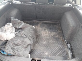 Škoda Octavia combi 1.9tdi 2009 tour - 8