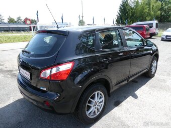 Nissan Qashqai 1.5 dCi 81kW serviska, 2.majitel - 8