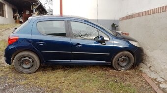 Peugeot 207 1.4 - 8