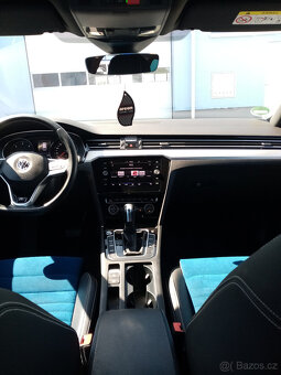 VW Touran RLINE  2.0CR DSG matrix,acc,kamera,tažné atd - 8