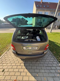 Renault Megane Scenic - 8