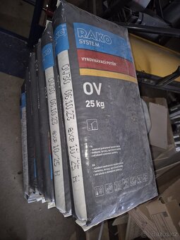 Dlažba, obklady a vyrovnávací potěr - 8