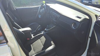 Toyota Auris - 8