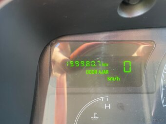 Lincoln Town car - 8