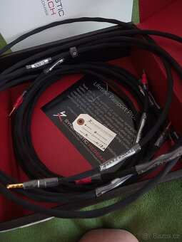 Reproduktorový kabel Synergistic Research Foundation sc - 8