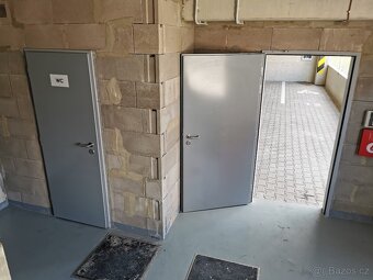 Pronájem garážového stání 15 m2 Praha, Bryksova - 8
