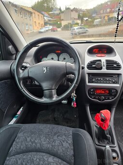 Peugeot 206 SW 1.4 65kW - 8