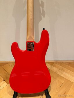 Baskytara Fender Squier - 8