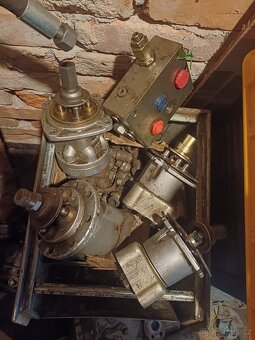 Náhradní díly na UNC - 8