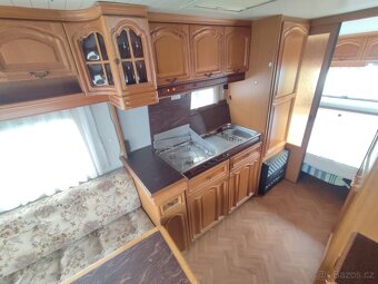 Hobby 490, pěkný suchý karavan - 8