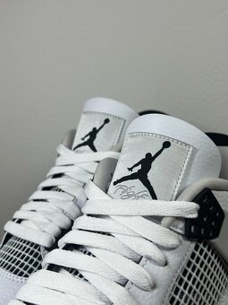 Air Jordan 4 Military - 8