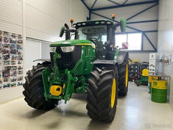 traktor John Deere 6R 250 - 8