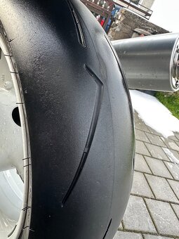 Suzuki GSX-R 750 K1 - 8