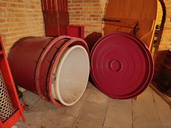 Vinařské potřeby, zpracování hroznů, REZERVACE - 8