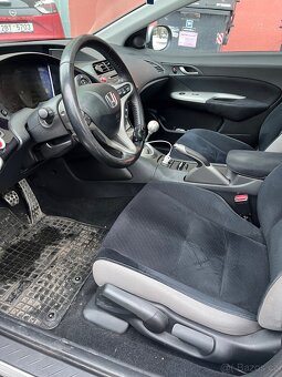 Honda Civic 1.8 i-VTEC (2006) – Nová STK do 2028 - 8