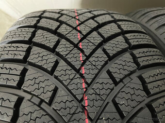 NOVÉ BRIDGESTONE BLIZZAK LM005 235/40/19 96V XL FR DOT 2424 - 8