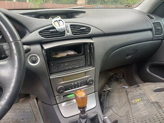 Renault Laguna 1.9 dci - Díly - 8