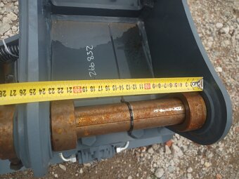 Vibrační deska pro bagry 4-8t - 8