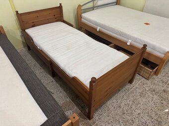 Hezká dřevěná postel-jednolůžko 80x190 IKEA LEKSVIK - 8