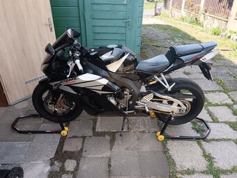Honda CBR 1000 RR - 8