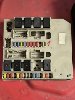 Clio 3, Modus, jednotka UCH, BSI, UPC - 8