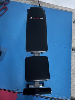 Polohovací posilovací lavice - 8