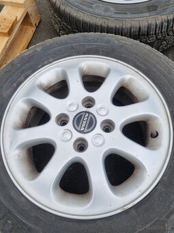 195/65 R15 celoroční pneu, disky Volvo v40 - 8