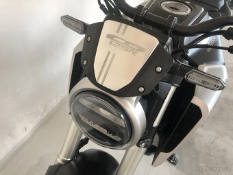 Honda CB125R - 8