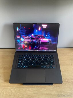 Herní notebook Ausu ROG Zephyrus G16 - 8