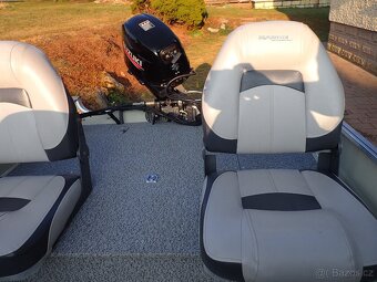 Hliníkový člun s motorem - 8