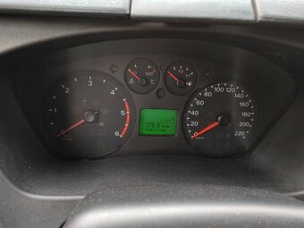 Ford Transit 2.4 TDCi 85 kW - 9 míst - plošina - 8