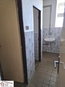 Skladovací prostory o výměře 700m2, 3km od Kutné - 8