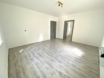 Na prodej rodinný dům s velkým potenciálem v klidné lokalitě - 8