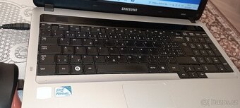Prodám 2 Notebooky Samsung RV 510 funkční - 8
