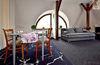 Investiční příležitost i útulné bydlení centru Trutnova – by - 8