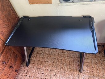 Herní stůl Ultradesk (stůl do pracovny) - 8