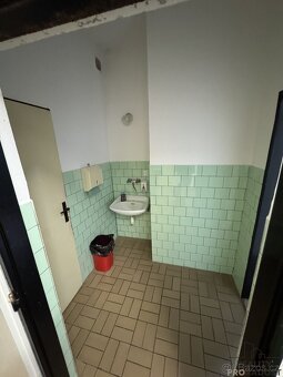 Prodej komerčního skladu - 8