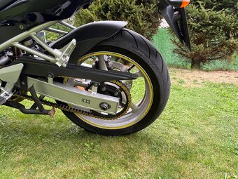 Yamaha FZ6 - 8