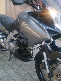 Suzuki DL1000 V-Strom pěkný stav - 8