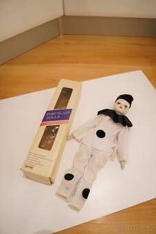 Starožitná panenka - 1899 Fine Porcelain Dolls - 8