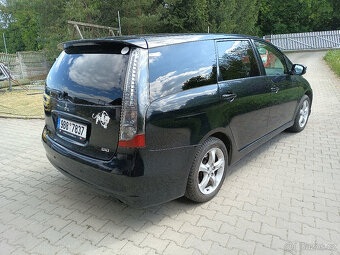 Mitsubishi Grandis 2.0 D 2007 - 8