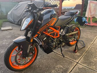 KTM DUKE 125 2021 BLACK - 8