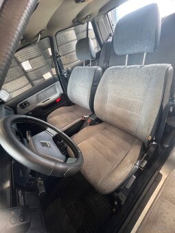 Prodám Mazda 323 BF sedan 1,6 (1987) rarita mezi youngtimery - 8