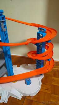 Hot Wheels super ultimate Garage - 8