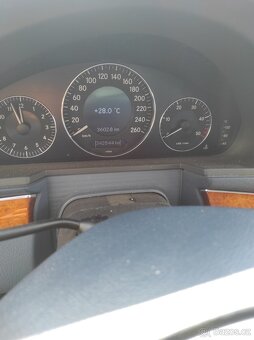 Mercedes e w211 320 Cdi 4-Matic - 8