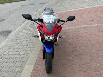 Honda CBR 125 R 2011 - 8
