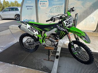 Kawasaki kx 250 f - 8